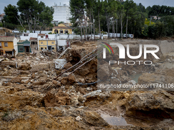 The town of Xiva, close to Valencia, is heavily affected by the floods of the last week. The visit of the King of Spain, Felipe VI, is plann...