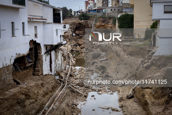 The town of Xiva, close to Valencia, is heavily affected by the floods of the last week. The visit of the King of Spain, Felipe VI, is plann...