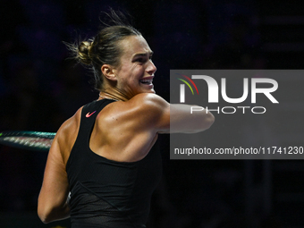 RIYADH, SAUDI ARABIA - NOVEMBER 04: Aryna Sabalenka of Belarus during her match against Jasmine Paolini of Italy on day 3 of the 2024 WTA Fi...