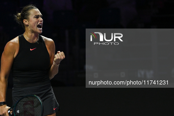 RIYADH, SAUDI ARABIA - NOVEMBER 04: Aryna Sabalenka of Belarus during her match against Jasmine Paolini of Italy on day 3 of the 2024 WTA Fi...