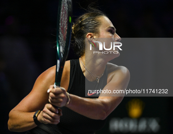 RIYADH, SAUDI ARABIA - NOVEMBER 04: Aryna Sabalenka of Belarus during her match against Jasmine Paolini of Italy on day 3 of the 2024 WTA Fi...