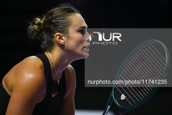 RIYADH, SAUDI ARABIA - NOVEMBER 04: Aryna Sabalenka of Belarus during her match against Jasmine Paolini of Italy on day 3 of the 2024 WTA Fi...