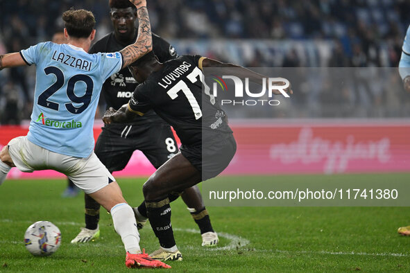 Zito Luvumbo of Cagliari Calcio scores the goal for 1-1 during the 11th day of the Serie A Championship between S.S. Lazio and Cagliari Calc...