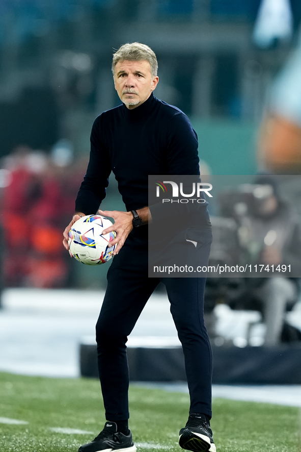 Marco Baroni head coach of SS Lazio looks on during the Serie A Enilive match between SS Lazio and Cagliari Calcio at Stadio Olimpico on Nov...