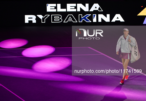 RIYADH, SAUDI ARABIA - NOVEMBER 04: Elena Rybakina of Kazakhstan arrives ahead of her match against Qinwen Zheng of China, on day 3 of the 2...