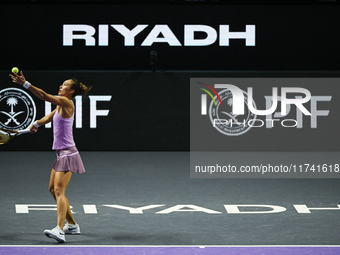 RIYADH, SAUDI ARABIA - NOVEMBER 04: Qinwen Zheng of China during her match against Elena Rybakina of Kazakhstan  on day 3 of the 2024 WTA Fi...