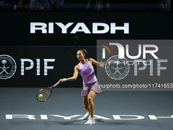 RIYADH, SAUDI ARABIA - NOVEMBER 04: Qinwen Zheng of China during her match against Elena Rybakina of Kazakhstan  on day 3 of the 2024 WTA Fi...