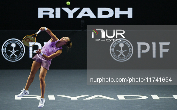 RIYADH, SAUDI ARABIA - NOVEMBER 04: Qinwen Zheng of China during her match against Elena Rybakina of Kazakhstan  on day 3 of the 2024 WTA Fi...