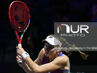 RIYADH, SAUDI ARABIA - NOVEMBER 04: Elena Rybakina of Kazakhstan during her match against Qinwen Zheng of China on day 3 of the 2024 WTA Fin...