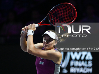 RIYADH, SAUDI ARABIA - NOVEMBER 04: Elena Rybakina of Kazakhstan during her match against Qinwen Zheng of China on day 3 of the 2024 WTA Fin...