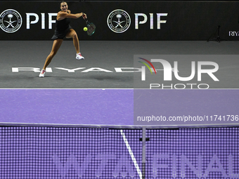 RIYADH, SAUDI ARABIA - NOVEMBER 04: Aryna Sabalenka of Belarus during her match against Jasmine Paolini of Italy on day 3 of the 2024 WTA Fi...