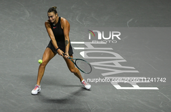 RIYADH, SAUDI ARABIA - NOVEMBER 04: Aryna Sabalenka of Belarus during her match against Jasmine Paolini of Italy on day 3 of the 2024 WTA Fi...