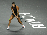 RIYADH, SAUDI ARABIA - NOVEMBER 04: Aryna Sabalenka of Belarus during her match against Jasmine Paolini of Italy on day 3 of the 2024 WTA Fi...