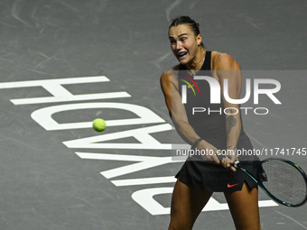 RIYADH, SAUDI ARABIA - NOVEMBER 04: Aryna Sabalenka of Belarus during her match against Jasmine Paolini of Italy on day 3 of the 2024 WTA Fi...