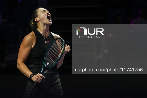 RIYADH, SAUDI ARABIA - NOVEMBER 04: Aryna Sabalenka of Belarus during her match against Jasmine Paolini of Italy on day 3 of the 2024 WTA Fi...