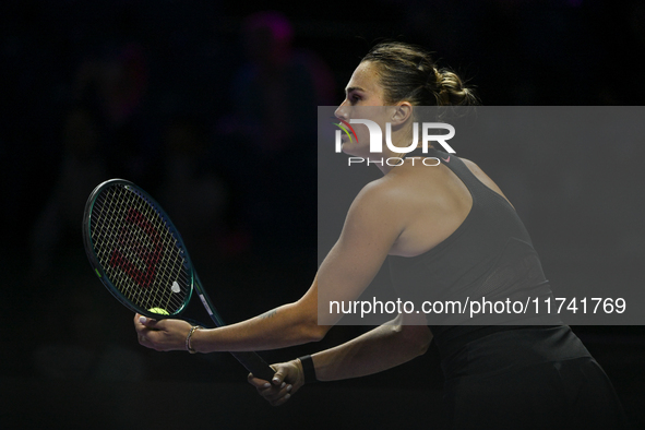 RIYADH, SAUDI ARABIA - NOVEMBER 04: Aryna Sabalenka of Belarus during her match against Jasmine Paolini of Italy on day 3 of the 2024 WTA Fi...