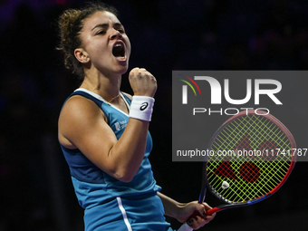 RIYADH, SAUDI ARABIA - NOVEMBER 04: Jasmine Paolini of Italy during her match against Aryna Sabalenka of Belarus  on day 3 of the 2024 WTA F...