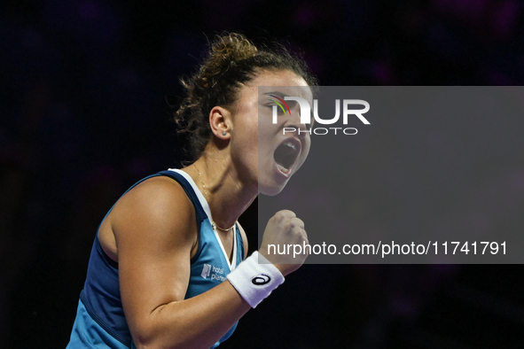 RIYADH, SAUDI ARABIA - NOVEMBER 04: Jasmine Paolini of Italy during her match against Aryna Sabalenka of Belarus  on day 3 of the 2024 WTA F...