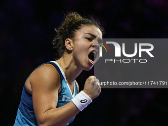 RIYADH, SAUDI ARABIA - NOVEMBER 04: Jasmine Paolini of Italy during her match against Aryna Sabalenka of Belarus  on day 3 of the 2024 WTA F...