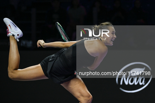 RIYADH, SAUDI ARABIA - NOVEMBER 04: Aryna Sabalenka of Belarus during her match against Jasmine Paolini of Italy on day 3 of the 2024 WTA Fi...