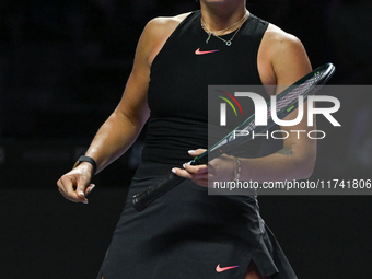 RIYADH, SAUDI ARABIA - NOVEMBER 04: Aryna Sabalenka of Belarus during her match against Jasmine Paolini of Italy on day 3 of the 2024 WTA Fi...