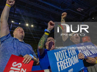 Minnesota Governor and Democratic VP candidate Tim Walz is welcomed by the crowd in Milwaukee, Wisconsin, on november 04, 2024. (