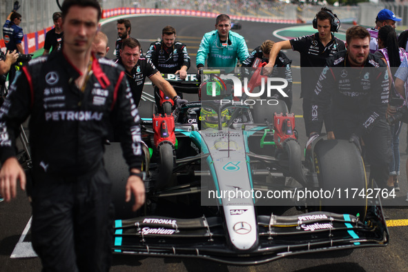 Lewis Hamilton of the Mercedes AMG F1 Team participates in the Formula 1 Grand Prix of Brazil at Autodromo Jose Carlos Pace in Sao Paulo, Br...