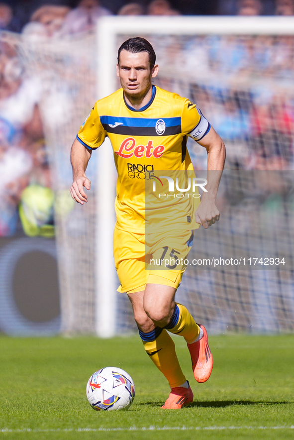 Marten de Roon of Atalanta BC during the serie Serie A Enilive match between SSC Napoli and Atalanta BC at Stadio Diego Armando Maradona on...