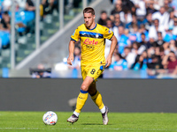 Mario Pasalic of Atalanta BC during the serie Serie A Enilive match between SSC Napoli and Atalanta BC at Stadio Diego Armando Maradona on N...