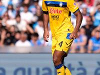 Isak Hien of Atalanta BC during the serie Serie A Enilive match between SSC Napoli and Atalanta BC at Stadio Diego Armando Maradona on Novem...