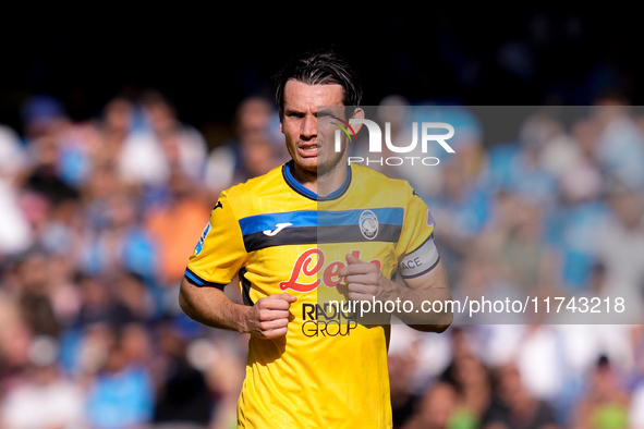 Marten de Roon of Atalanta BC during the serie Serie A Enilive match between SSC Napoli and Atalanta BC at Stadio Diego Armando Maradona on...