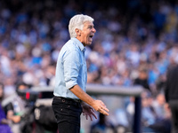 Gian Piero Gasperini Head Coach of Atalanta BC yells during the serie Serie A Enilive match between SSC Napoli and Atalanta BC at Stadio Die...