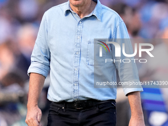 Gian Piero Gasperini Head Coach of Atalanta BC looks on during the serie Serie A Enilive match between SSC Napoli and Atalanta BC at Stadio...