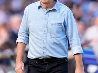 Gian Piero Gasperini Head Coach of Atalanta BC looks on during the serie Serie A Enilive match between SSC Napoli and Atalanta BC at Stadio...