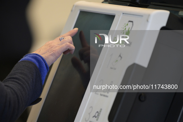 American citizens go to polling centers to elect the new US President during the Presidential Election 2024 in Washington DC, USA, on Novemb...