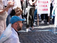 Hundreds of researchers and research sector employees protest against their precarious job conditions due to poor management of job contract...