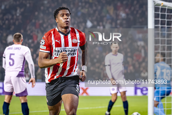 PSV Eindhoven defender Ryan Flamingo scores the 1-0 and celebrates the goal during the match between PSV and Girona at the Philips Stadium f...