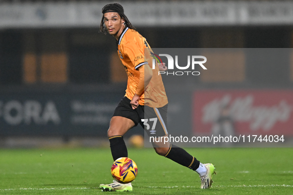 Amaru Kaunda of Cambridge United controls the ball during the EFL Trophy match between Cambridge United and Chelsea Under 21s at the Cledara...