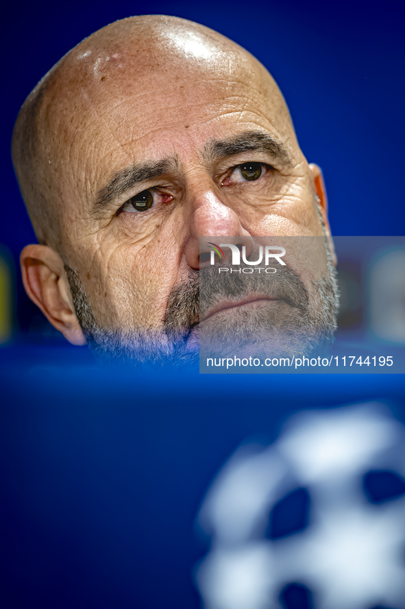 PSV Eindhoven trainer Peter Bosz speaks during the press conference after the match between PSV and Girona at the Philips Stadium for the UE...