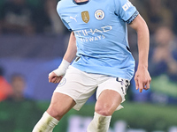 Phil Foden of Manchester City is in action during the UEFA Champions League match between Sporting CP and Manchester City at Jose Alvalade S...