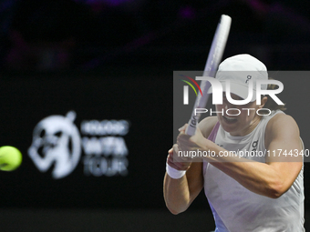 RIYADH, SAUDI ARABIA - NOVEMBER 05: Iga Swiatek of Poland during her match against Coco Gauff of USA, on day 4 of the 2024 WTA Finals, part...