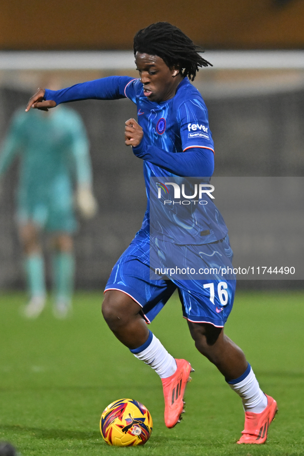 Shumaira Mheuka (76 Chelsea) controls the ball during the EFL Trophy match between Cambridge United and Chelsea Under 21s at the Cledara Abb...