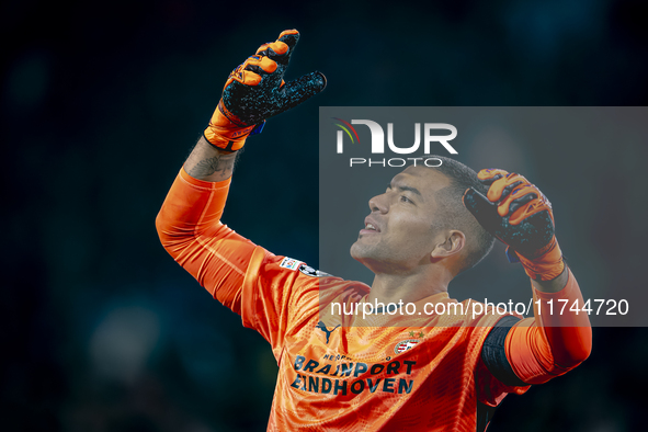 PSV Eindhoven goalkeeper Walter Benitez plays during the match between PSV and Girona at the Philips Stadium for the UEFA Champions League -...