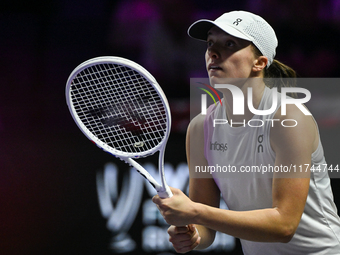 RIYADH, SAUDI ARABIA - NOVEMBER 05: Iga Swiatek of Poland during her match against Coco Gauff of USA, on day 4 of the 2024 WTA Finals, part...