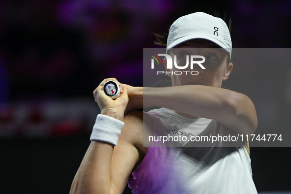 RIYADH, SAUDI ARABIA - NOVEMBER 05: Iga Swiatek of Poland during her match against Coco Gauff of USA, on day 4 of the 2024 WTA Finals, part...