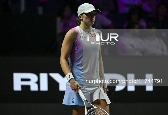 RIYADH, SAUDI ARABIA - NOVEMBER 05: Iga Swiatek of Poland during her match against Coco Gauff of USA, on day 4 of the 2024 WTA Finals, part...