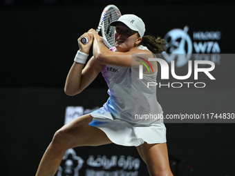 RIYADH, SAUDI ARABIA - NOVEMBER 05: Iga Swiatek of Poland during her match against Coco Gauff of USA, on day 4 of the 2024 WTA Finals, part...