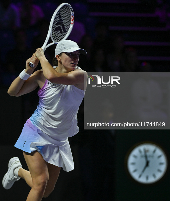 RIYADH, SAUDI ARABIA - NOVEMBER 05: Iga Swiatek of Poland during her match against Coco Gauff of USA, on day 4 of the 2024 WTA Finals, part...