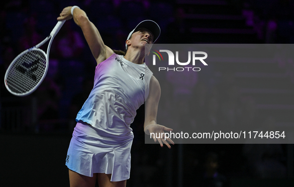 RIYADH, SAUDI ARABIA - NOVEMBER 05: Iga Swiatek of Poland during her match against Coco Gauff of USA, on day 4 of the 2024 WTA Finals, part...