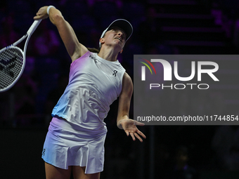 RIYADH, SAUDI ARABIA - NOVEMBER 05: Iga Swiatek of Poland during her match against Coco Gauff of USA, on day 4 of the 2024 WTA Finals, part...